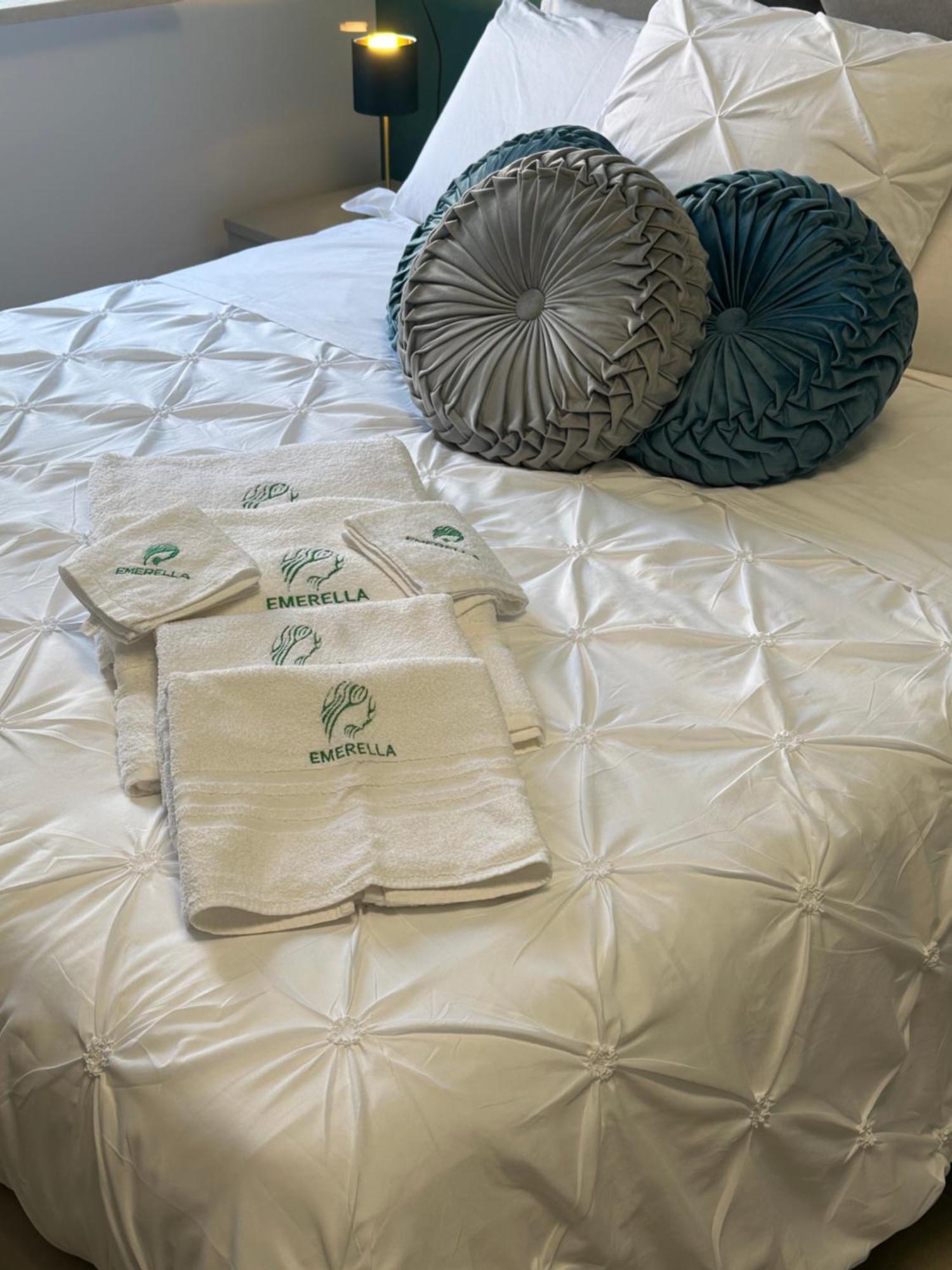 Emerella Luxury Suites-Siderno Lungomare Eksteriør bilde