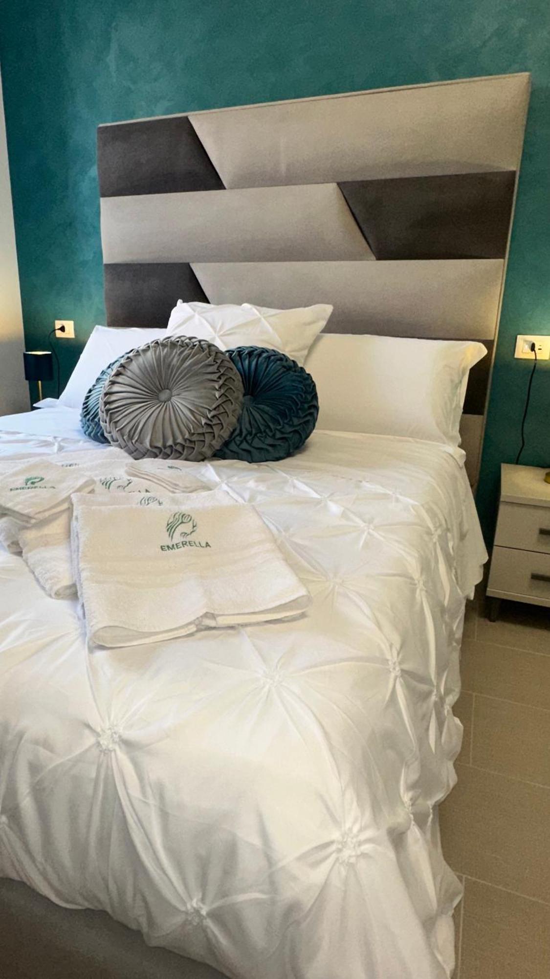 Emerella Luxury Suites-Siderno Lungomare Eksteriør bilde