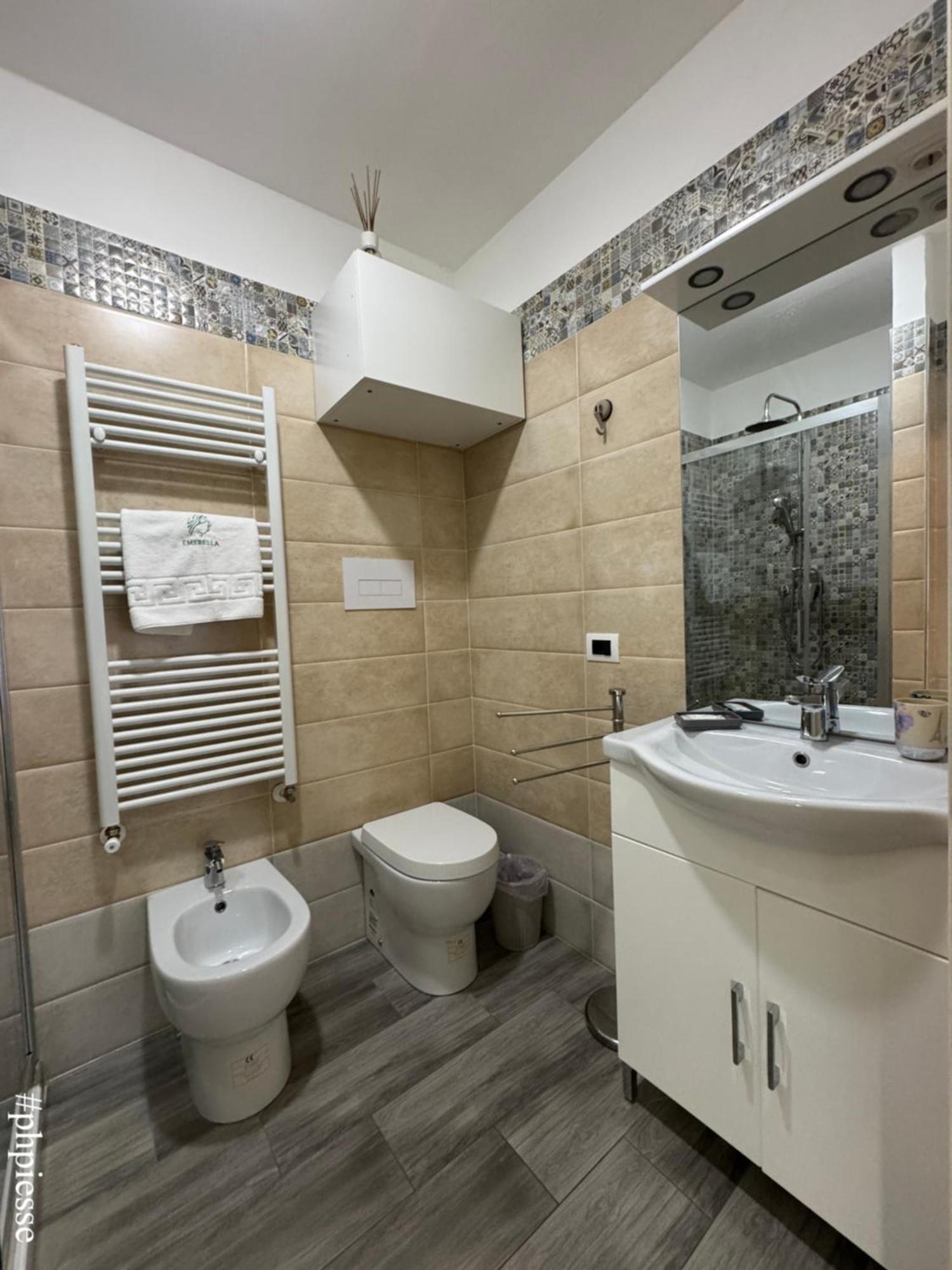Emerella Luxury Suites-Siderno Lungomare Eksteriør bilde